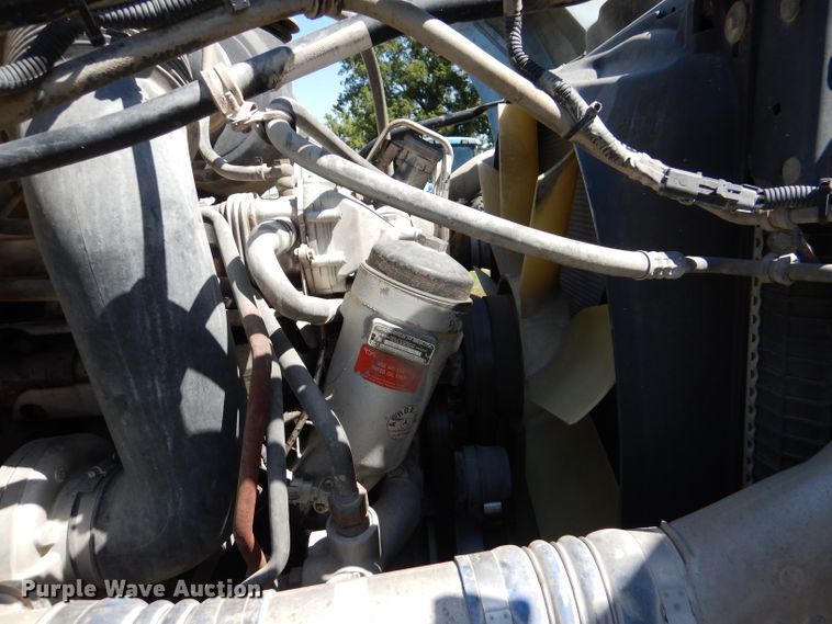 image for item DM1424 2005 Sterling AT9500  semi truck