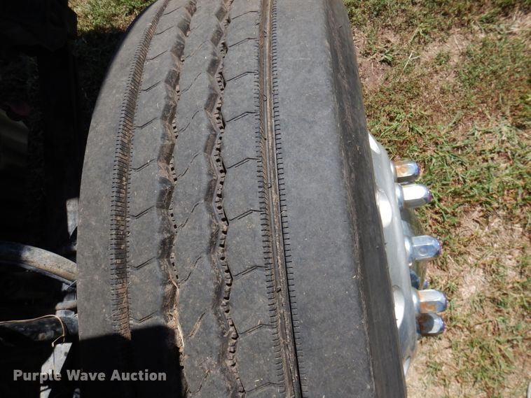 image for item DM1424 2005 Sterling AT9500  semi truck