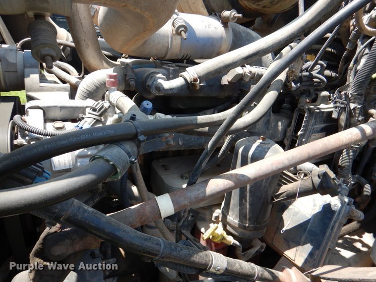 image for item DM3876 2005 Mack CV  semi truck