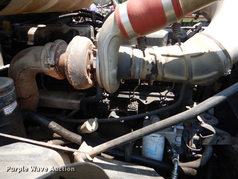 image for item DM3876 2005 Mack CV  semi truck