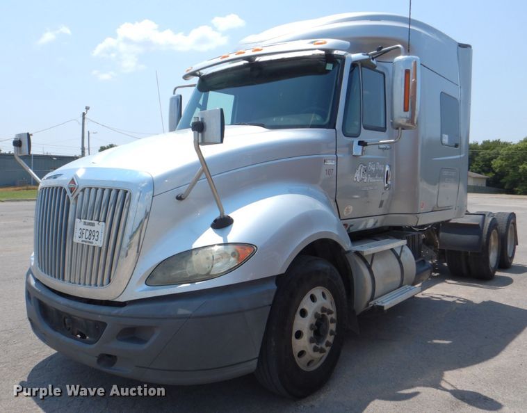 image for item DM3942 2013 International ProStar  truck tractor