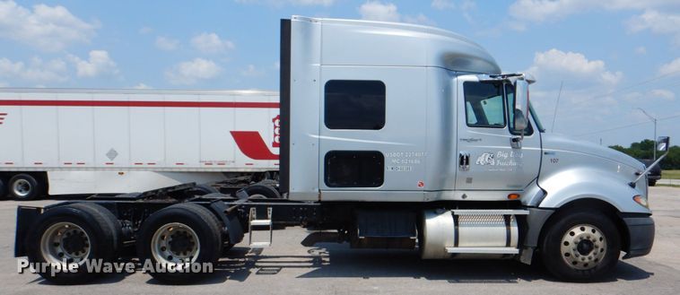 image for item DM3942 2013 International ProStar  truck tractor