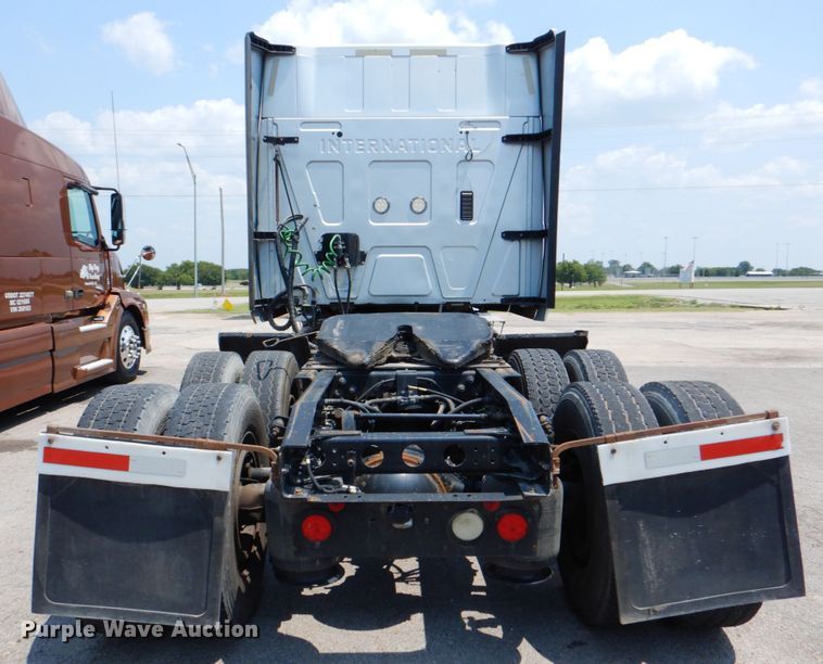 image for item DM3942 2013 International ProStar  truck tractor