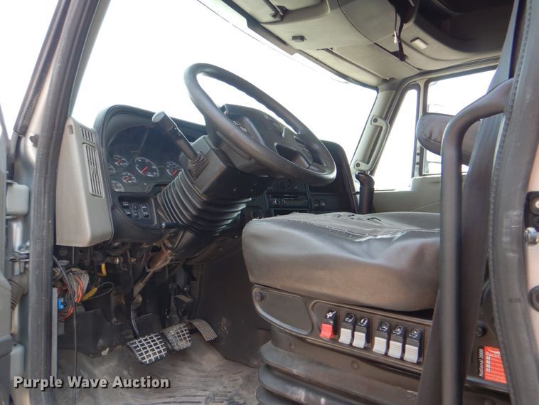 image for item DM3942 2013 International ProStar  truck tractor