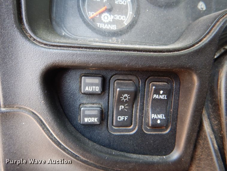 image for item DM3942 2013 International ProStar  truck tractor