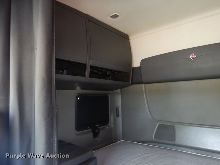 image for item DM3942 2013 International ProStar  truck tractor