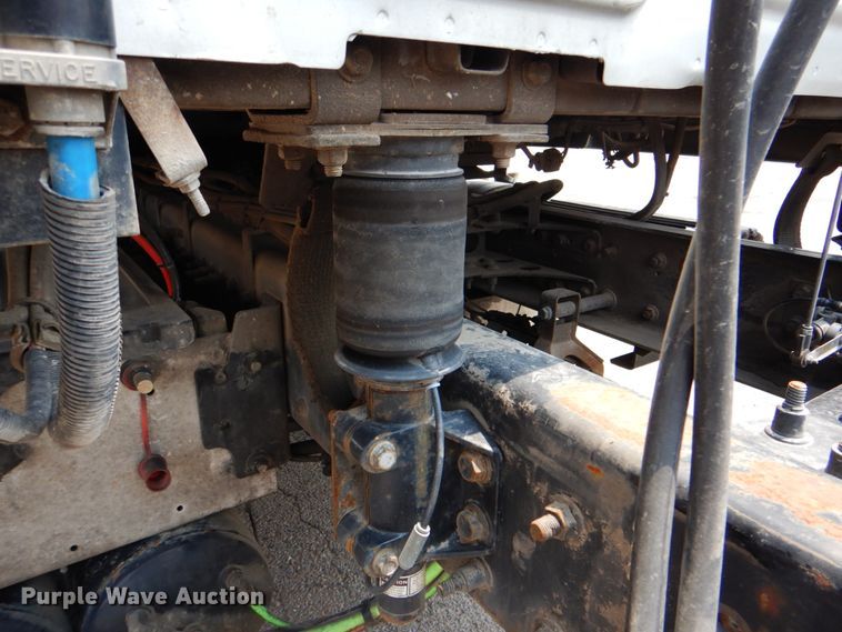 image for item DM3942 2013 International ProStar  truck tractor