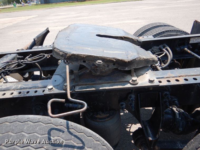 image for item DM3942 2013 International ProStar  truck tractor