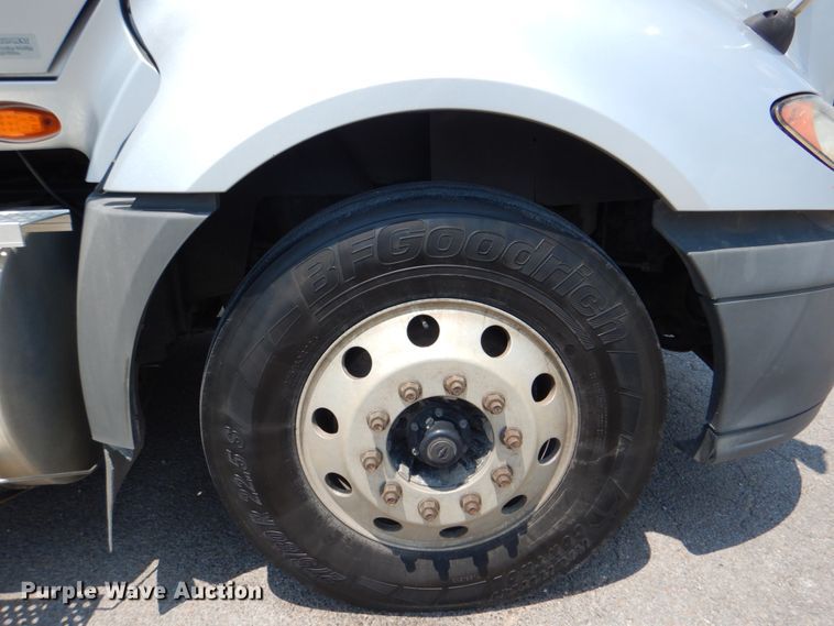 image for item DM3942 2013 International ProStar  truck tractor