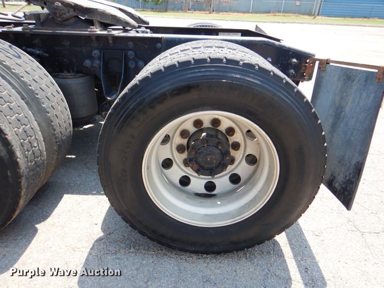 image for item DM3942 2013 International ProStar  truck tractor