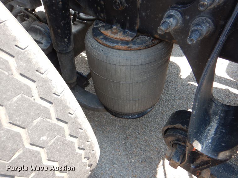 image for item DM3942 2013 International ProStar  truck tractor