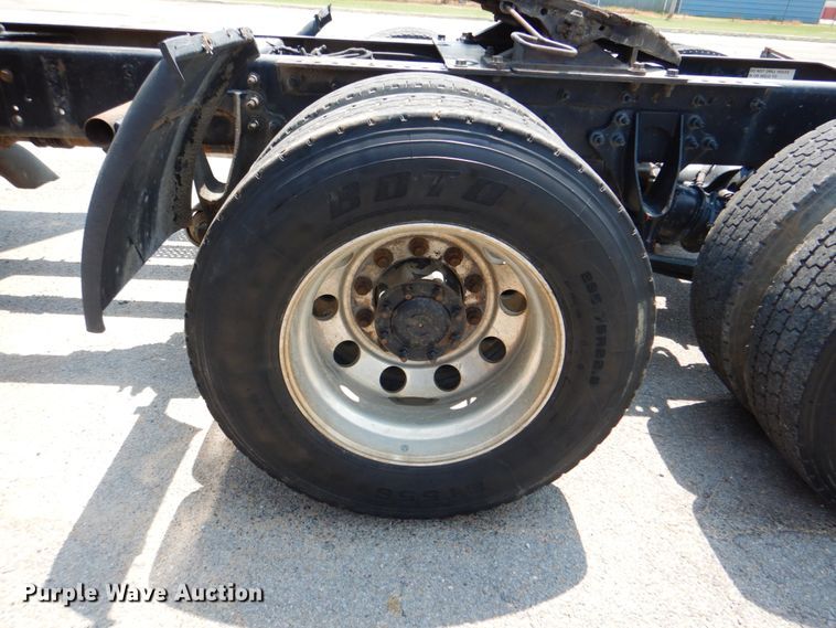 image for item DM3942 2013 International ProStar  truck tractor