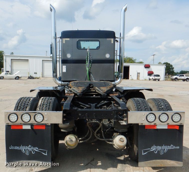 image for item DM3959 1999 Kenworth T800  semi truck