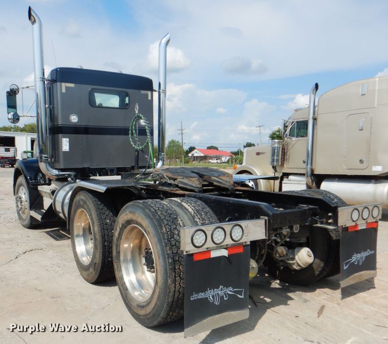 image for item DM3959 1999 Kenworth T800  semi truck