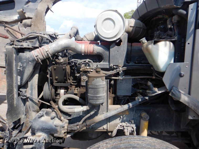 image for item DM3959 1999 Kenworth T800  semi truck