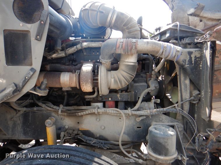 image for item DM3959 1999 Kenworth T800  semi truck