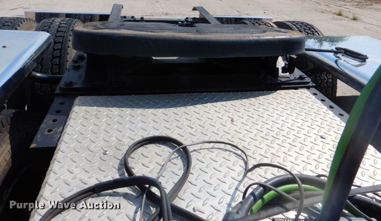 image for item DM3959 1999 Kenworth T800  semi truck