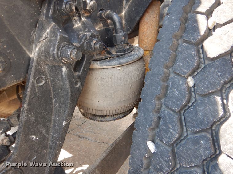 image for item DM3959 1999 Kenworth T800  semi truck