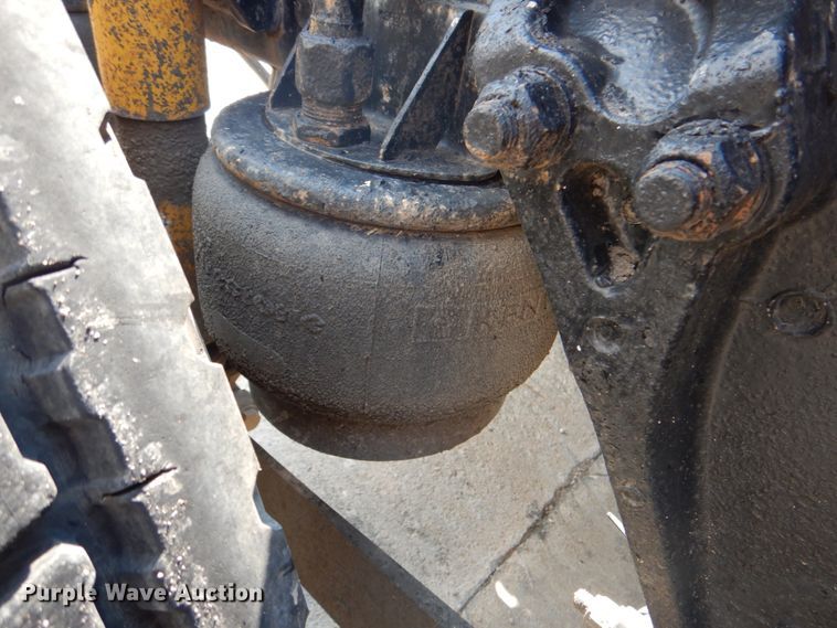 image for item DM3959 1999 Kenworth T800  semi truck