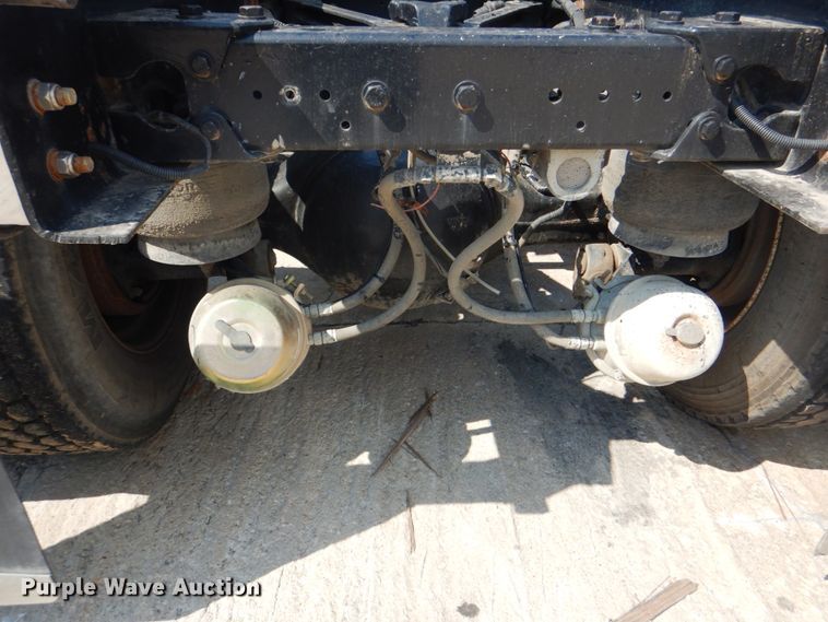 image for item DM3959 1999 Kenworth T800  semi truck