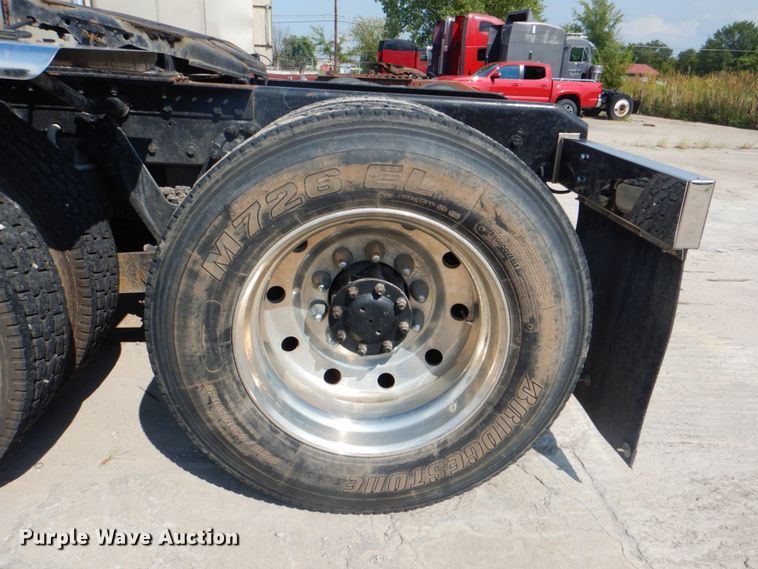 image for item DM3959 1999 Kenworth T800  semi truck