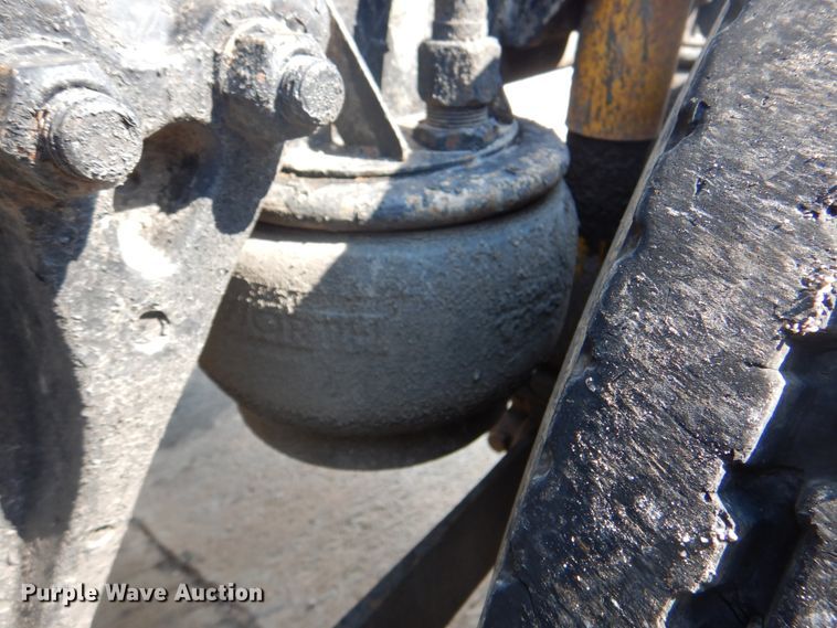 image for item DM3959 1999 Kenworth T800  semi truck