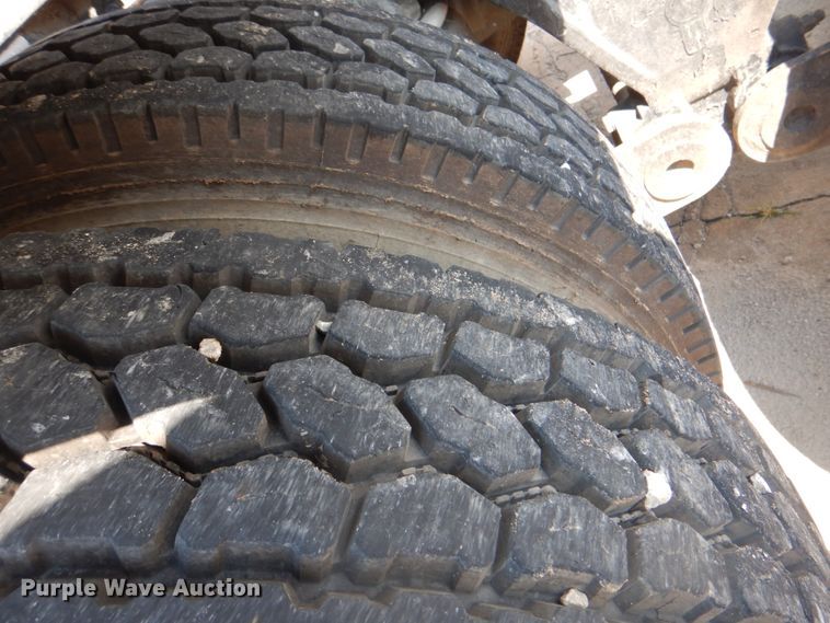 image for item DM3959 1999 Kenworth T800  semi truck