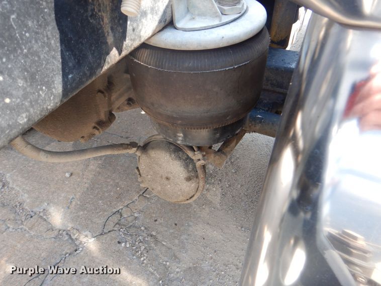 image for item DM3959 1999 Kenworth T800  semi truck