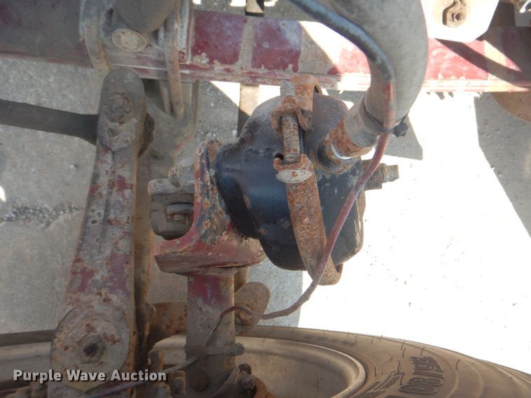 image for item DM3960 2000 Peterbilt 379  semi truck