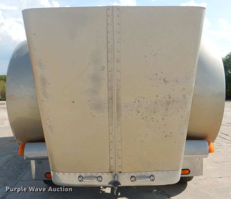 image for item DM3960 2000 Peterbilt 379  semi truck