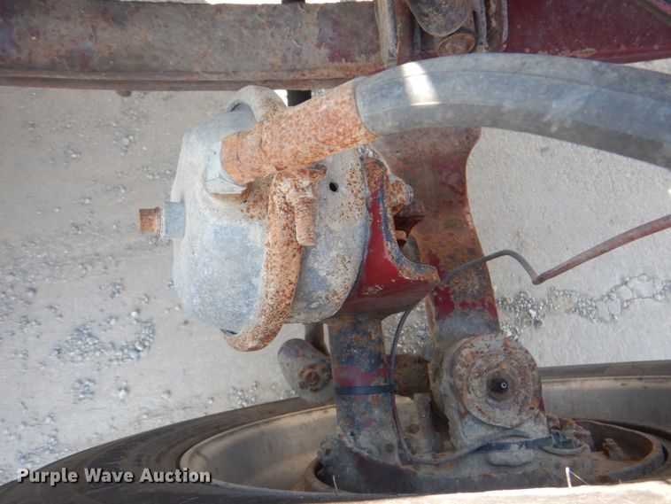 image for item DM3960 2000 Peterbilt 379  semi truck