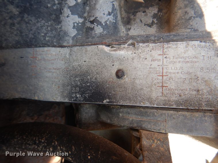 image for item DM3960 2000 Peterbilt 379  semi truck