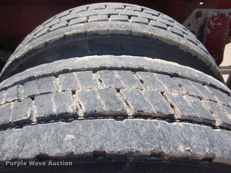 image for item DM3960 2000 Peterbilt 379  semi truck