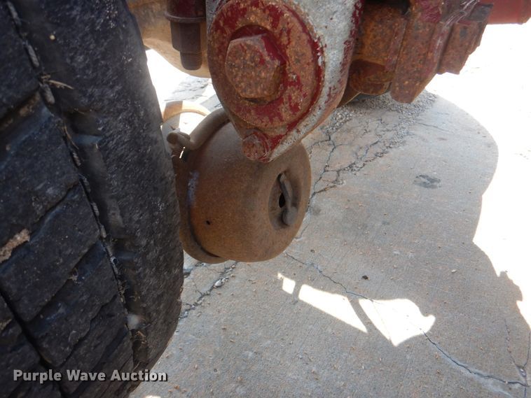 image for item DM3960 2000 Peterbilt 379  semi truck