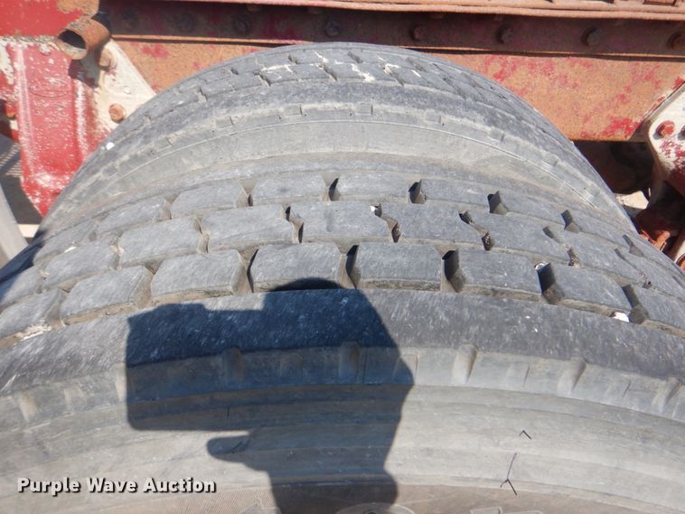 image for item DM3960 2000 Peterbilt 379  semi truck