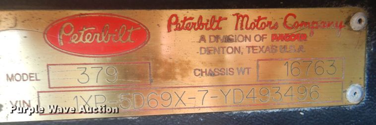 image for item DM3960 2000 Peterbilt 379  semi truck