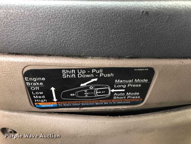 image for item DN1999 2016 Freightliner Cascadia 125  semi truck