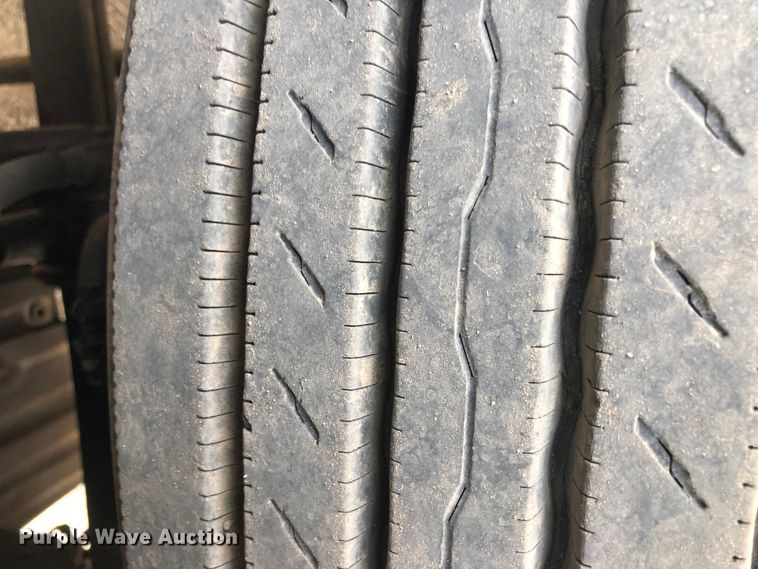 image for item DN1999 2016 Freightliner Cascadia 125  semi truck