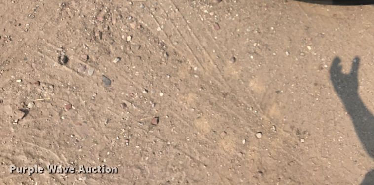 image for item DN1999 2016 Freightliner Cascadia 125  semi truck