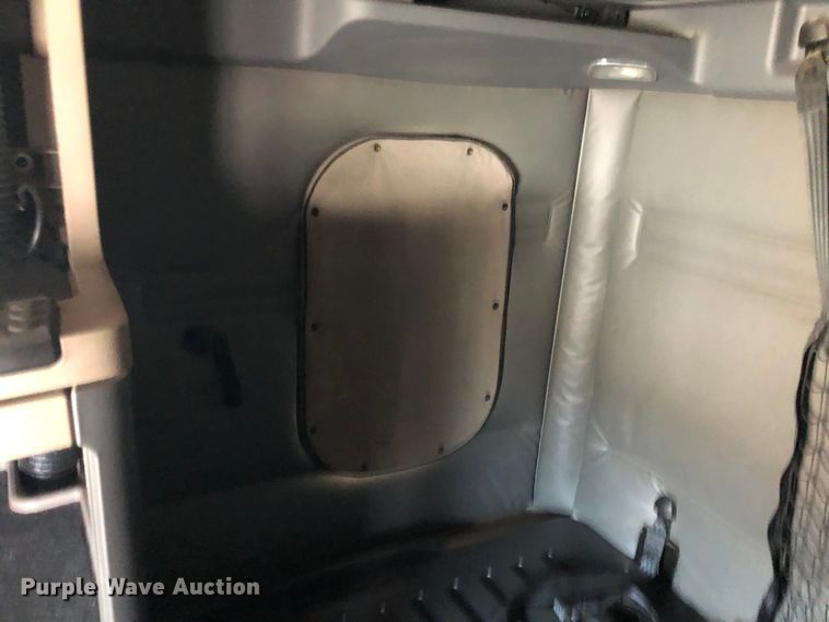 image for item DN2000 2015 Freightliner Cascadia 125  semi truck