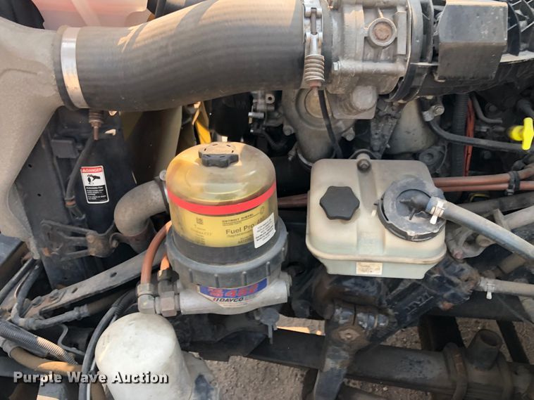 image for item DN2000 2015 Freightliner Cascadia 125  semi truck