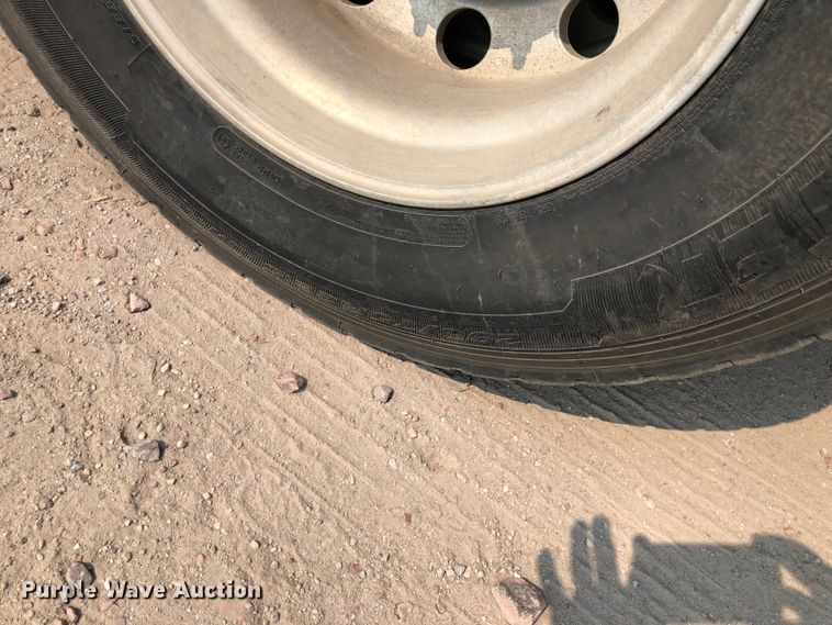 image for item DN2000 2015 Freightliner Cascadia 125  semi truck