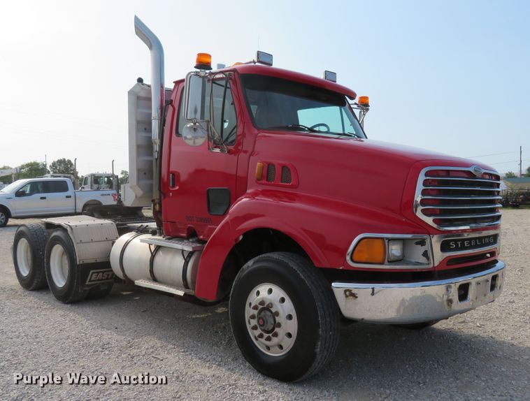 image for item FP9360 2003 Sterling LT9500  semi truck