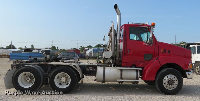 image for item FP9360 2003 Sterling LT9500  semi truck