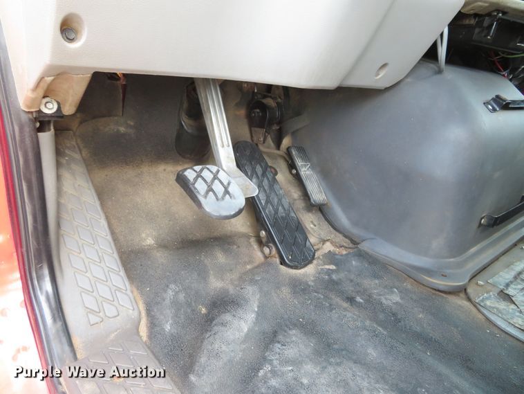 image for item FP9360 2003 Sterling LT9500  semi truck