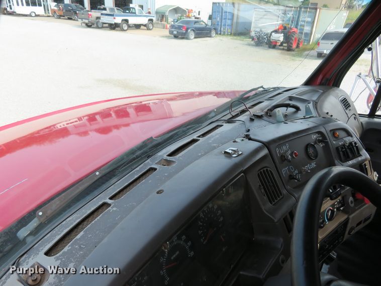 image for item FP9360 2003 Sterling LT9500  semi truck