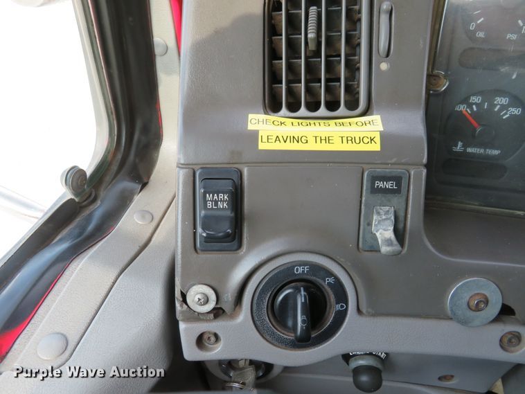 image for item FP9360 2003 Sterling LT9500  semi truck