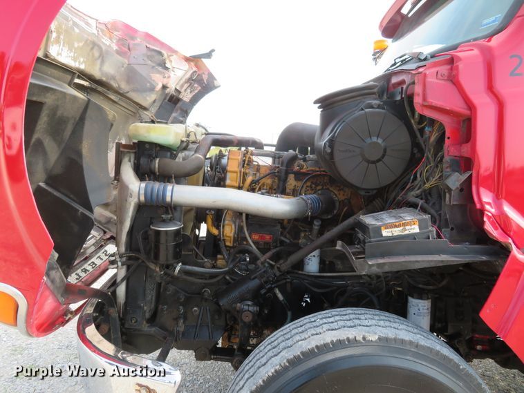 image for item FP9360 2003 Sterling LT9500  semi truck