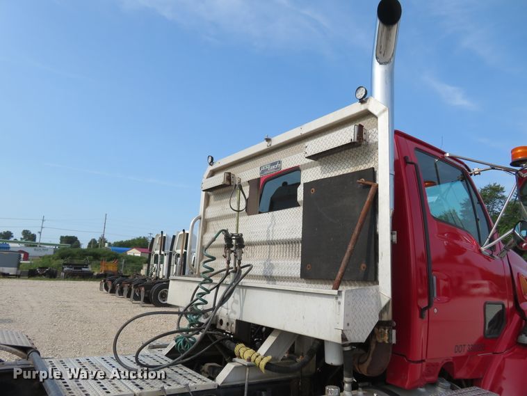 image for item FP9360 2003 Sterling LT9500  semi truck
