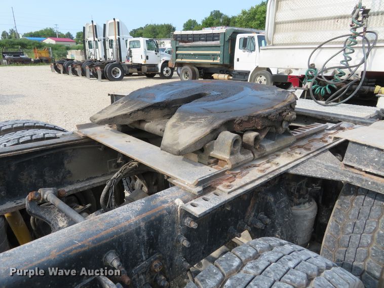 image for item FP9360 2003 Sterling LT9500  semi truck